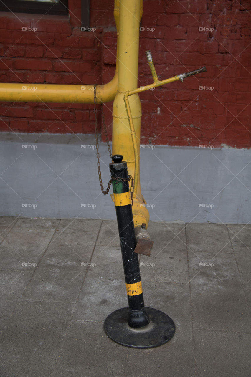 Yellow pipes