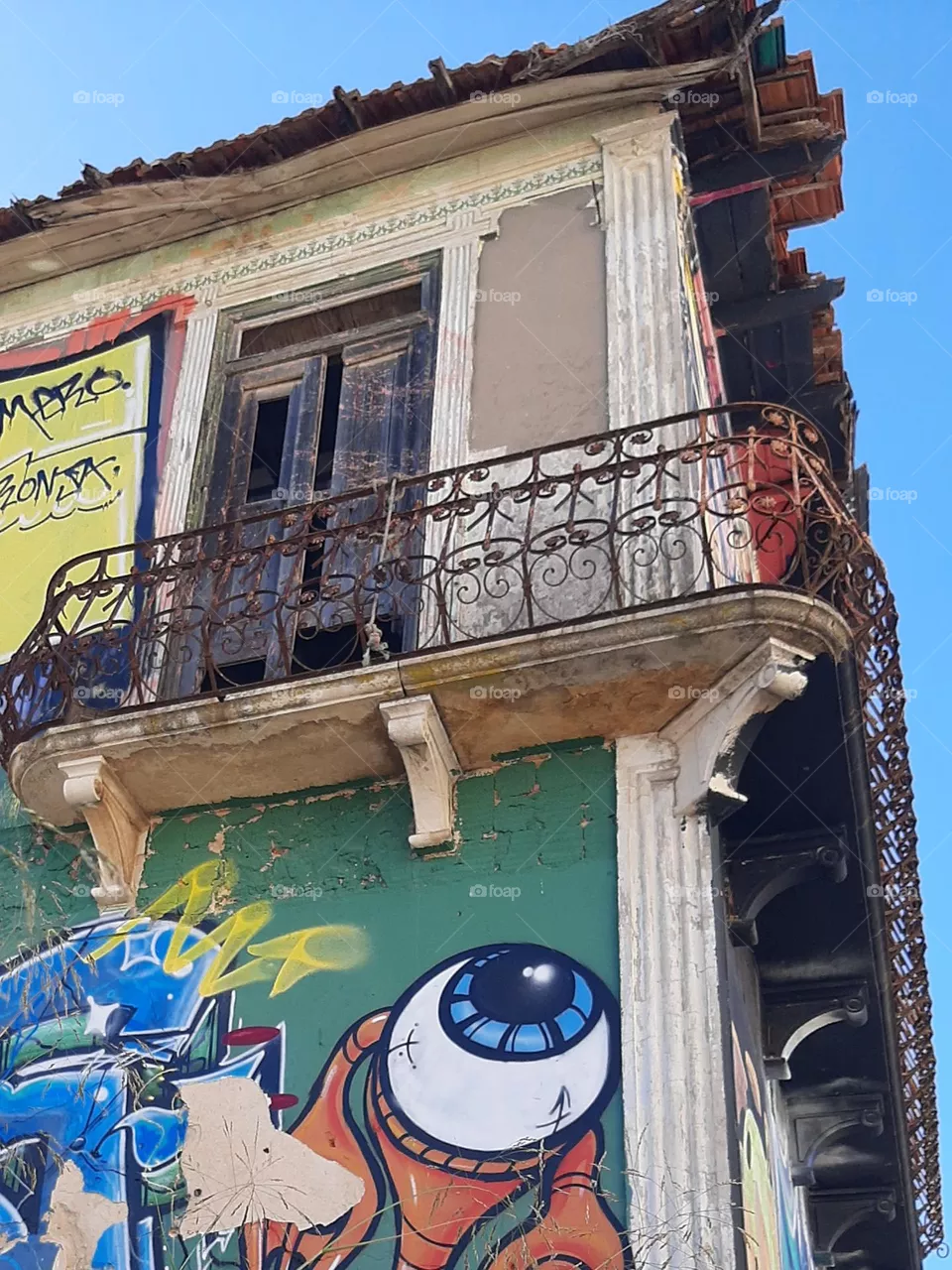 Haunted House on the Lookout