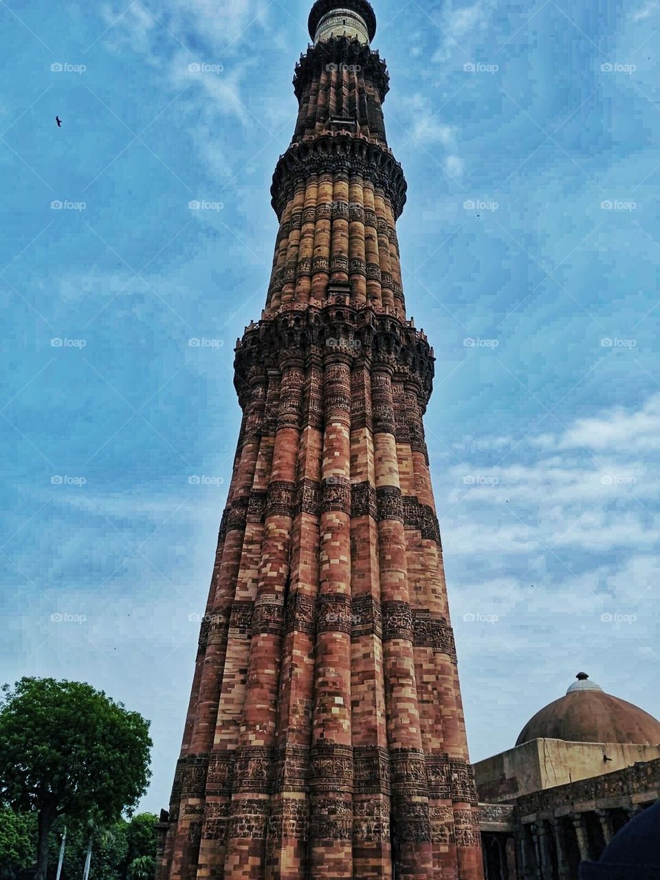 The large clock tower next to the tall building looks quite impressive! It's like a majestic sight in the cityscape. β°π
The large clock tower next to the tall building looks impressive! It's like a classic scene from a cityscape. π°οΈποΈ