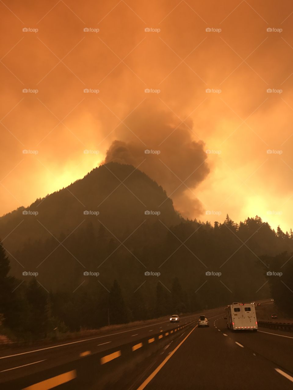 Cascade Locks Fire