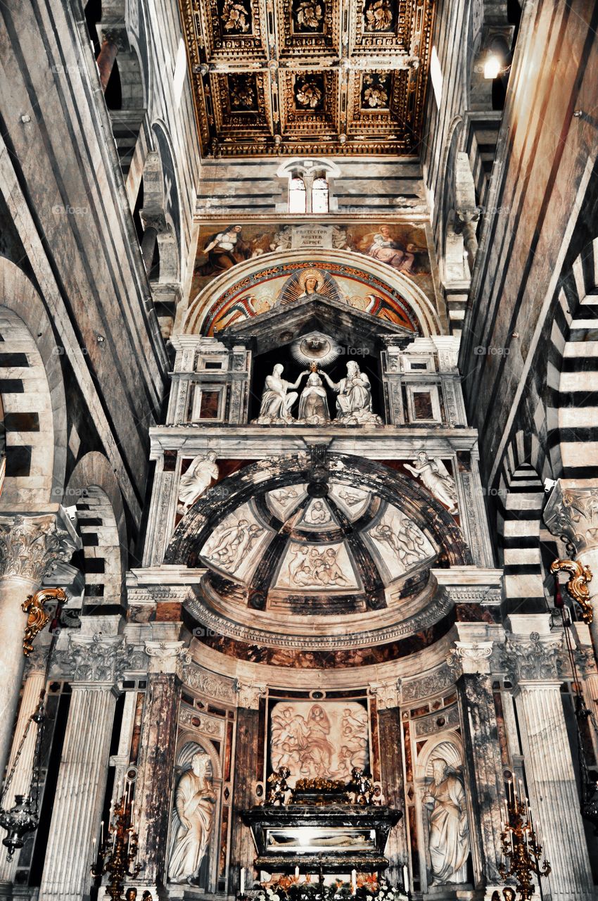 Interior Catedral de Santa Maria Asunta. Interior Catedral de Santa Maria Asunta (Pisa - Italy)