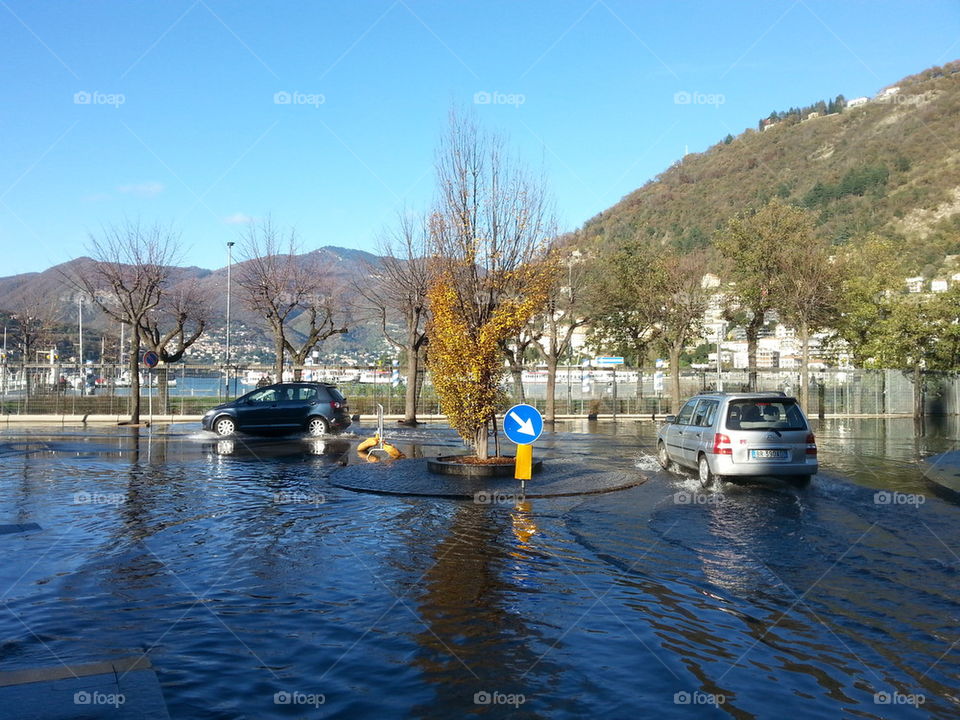 como landscape near lake