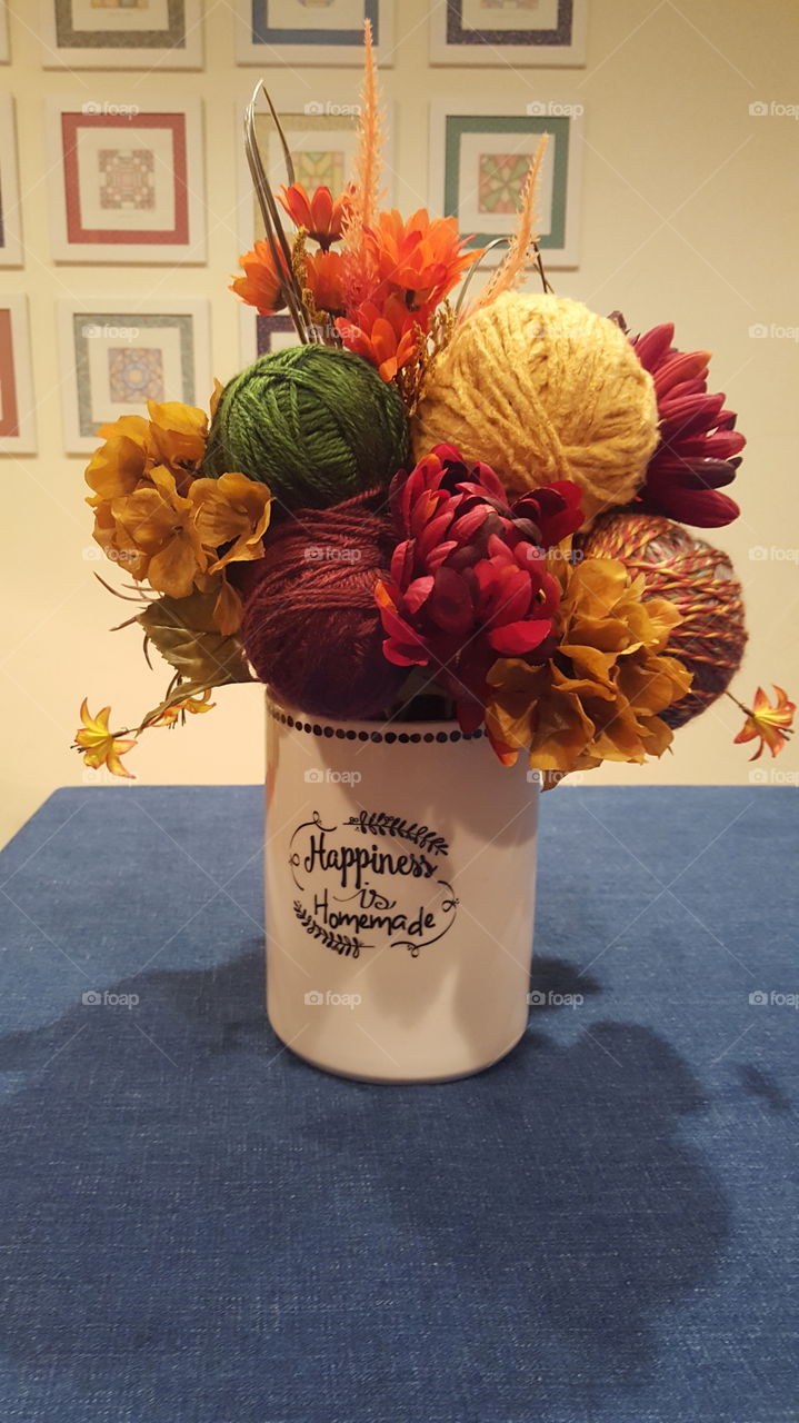 Autumn crafts - yarn bouquet
