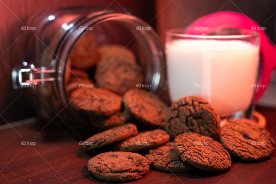 cookies and a glass of milk