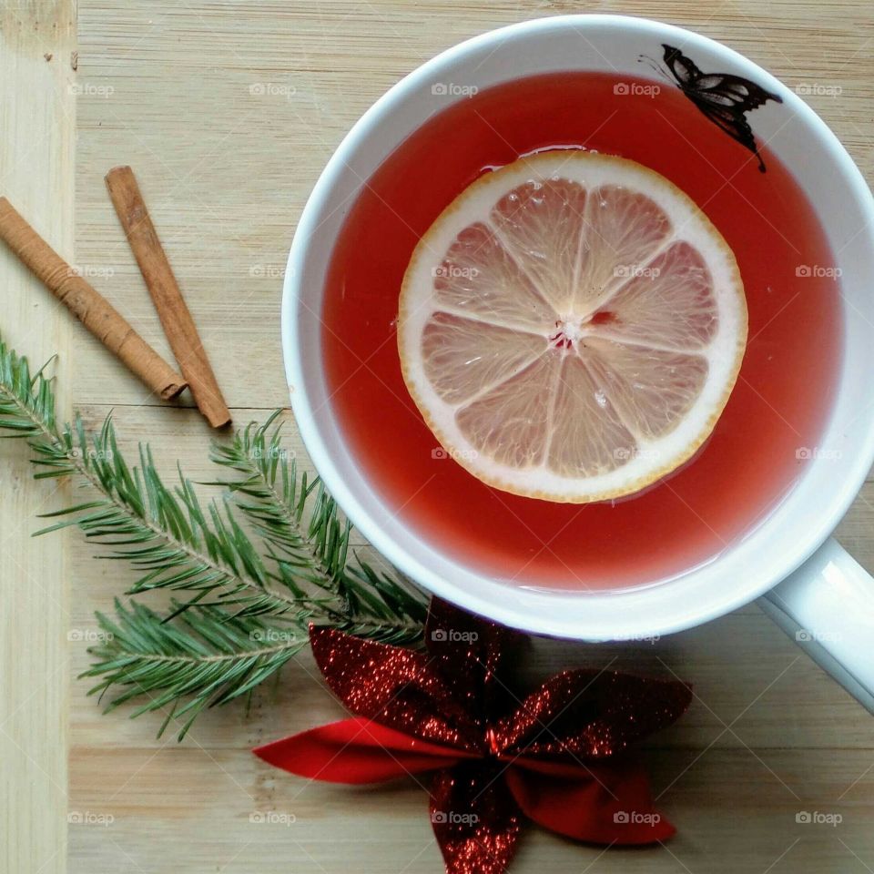 Lemon slice in tea