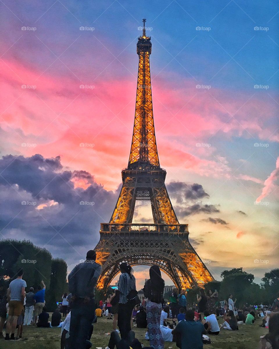 Sunset at Eiffel Tower 
