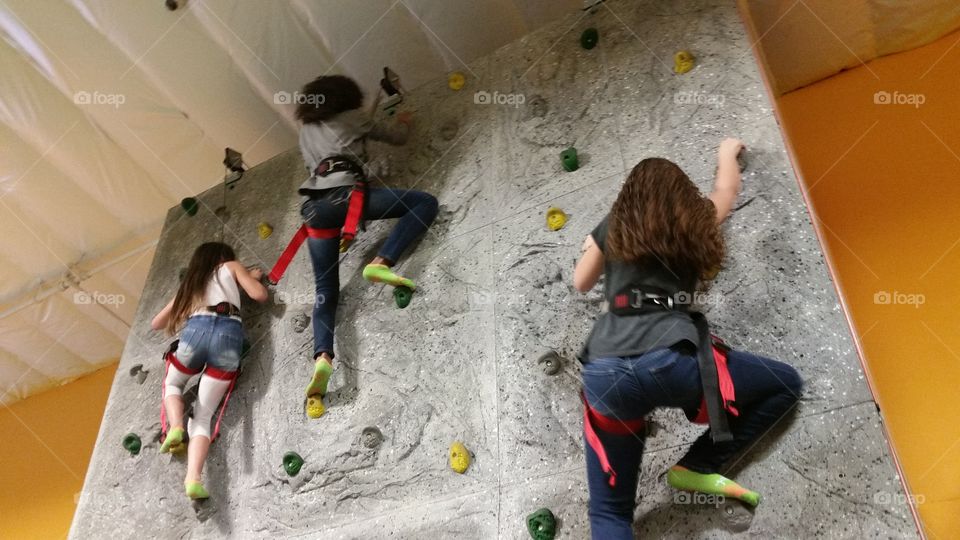 climbing girls