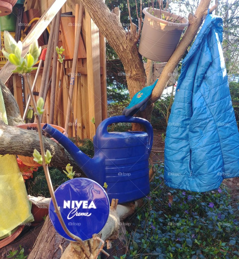 Nivea Creme green spring blue