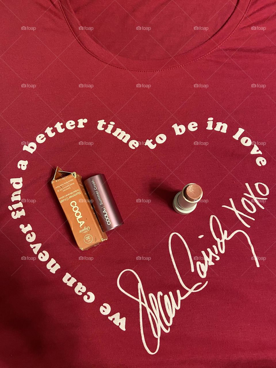 Two of my favorite “crushes”: Coola “Summer Crush”lipstick, a pink shade with SPF30, displayed on a T-shirt I bought at Parx Casino in Philadelphia, PA during a December 2021 concert performance of one of my first crushes, Mr. Shaun Cassidy. 