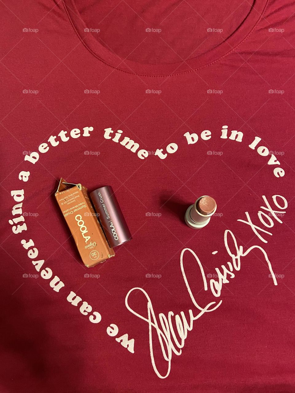 Two of my favorite “crushes”: Coola “Summer Crush”lipstick, a pink shade with SPF30, displayed on a T-shirt I bought at Parx Casino in Philadelphia, PA during a December 2021 concert performance of one of my first crushes, Mr. Shaun Cassidy.