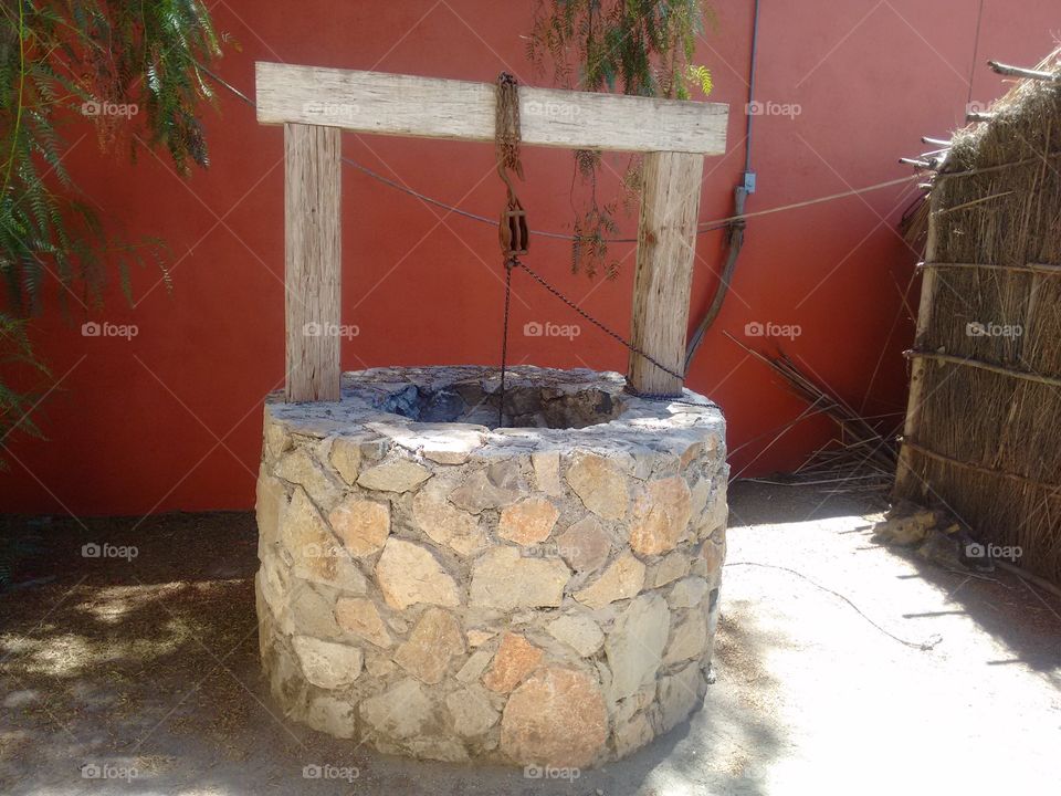 Pozo de agua, water well
