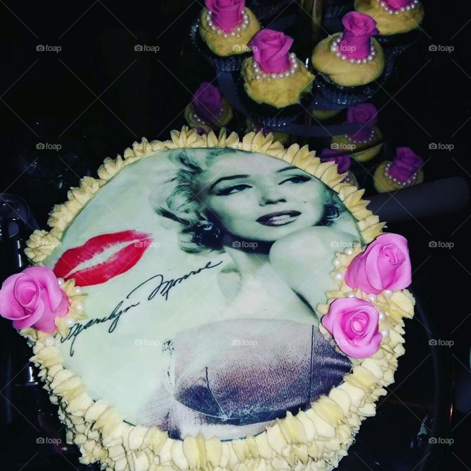 Marilyn Monroe birthday cake