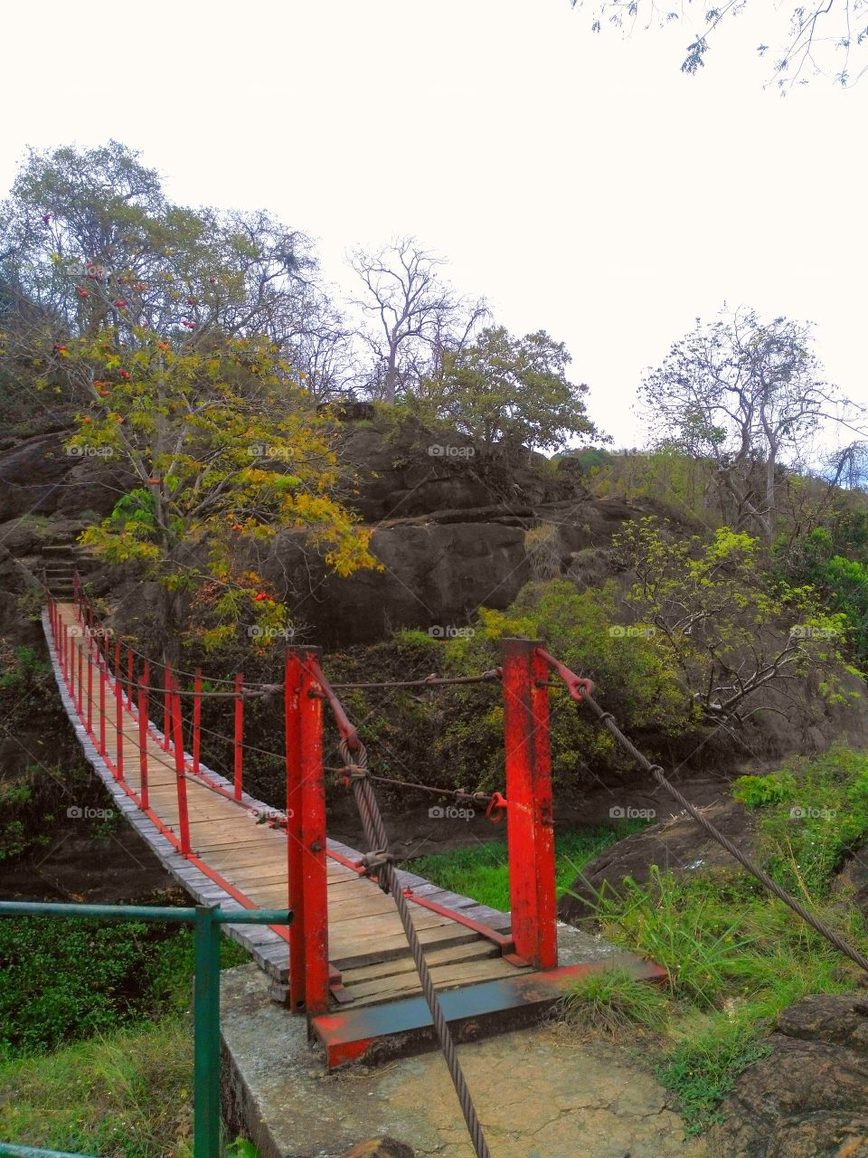 Sri Lanka mahiyanganaya sorabora lake bridge