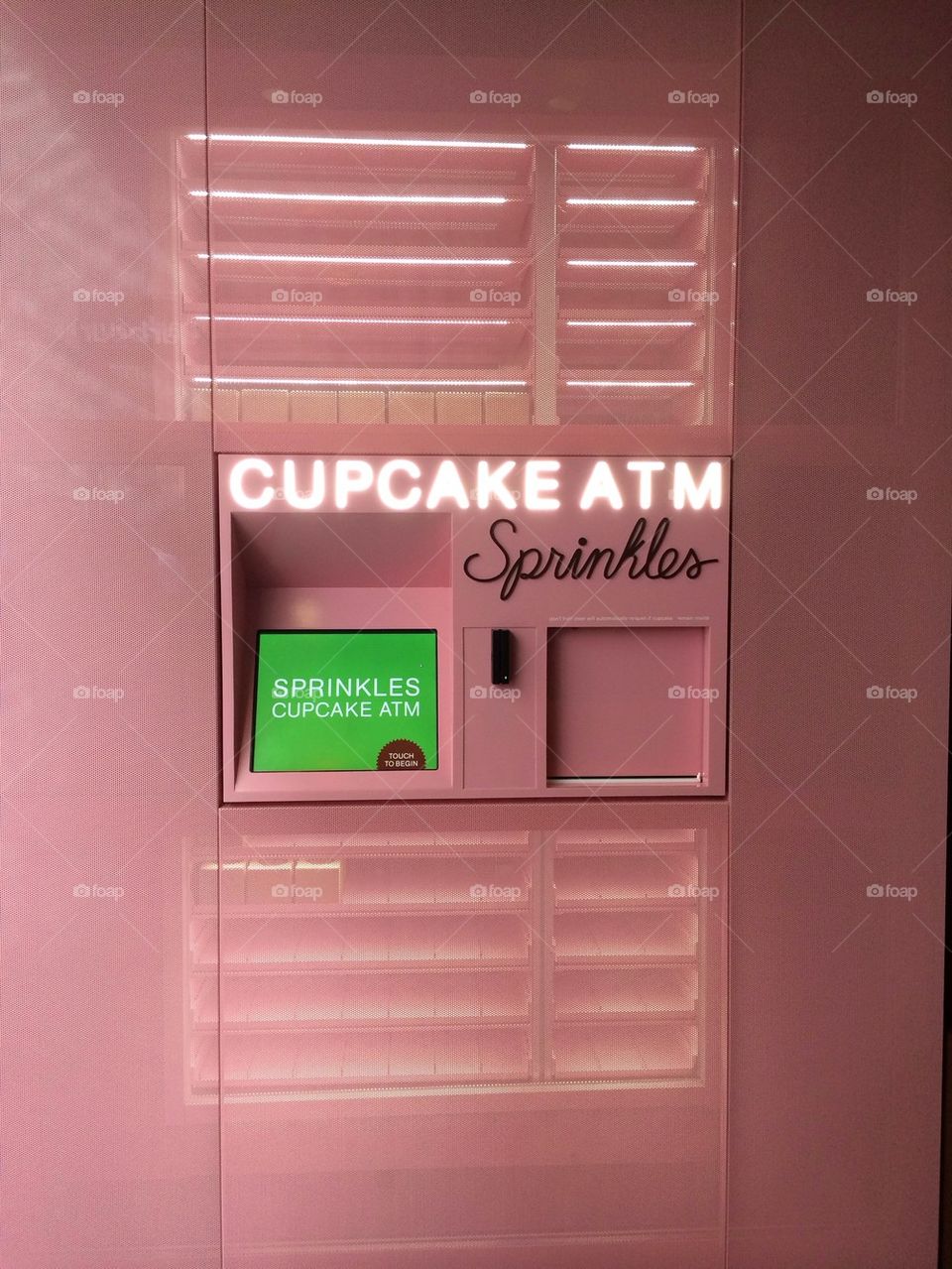 Cupcake ATM