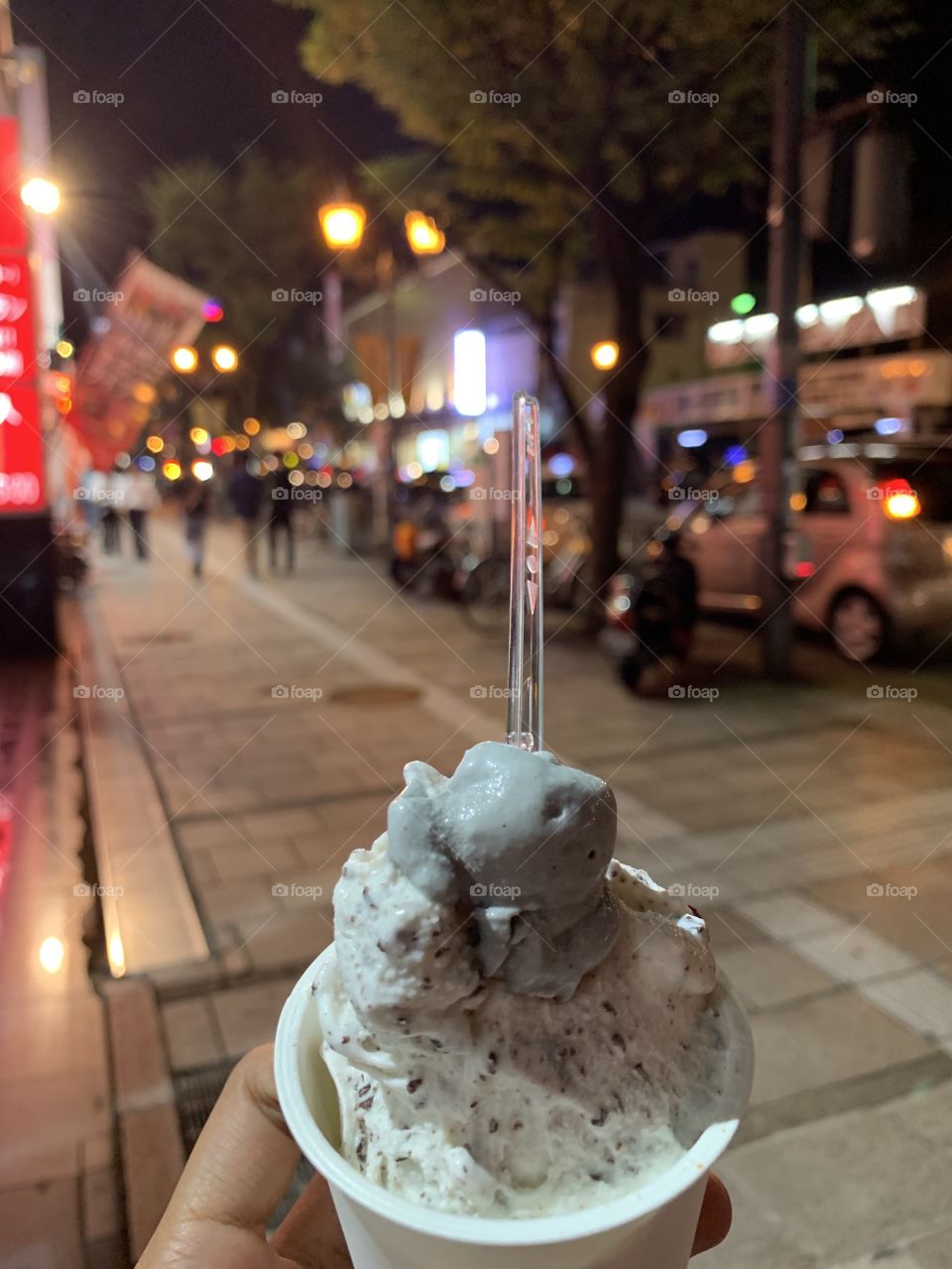 Picture of an icecream in a street