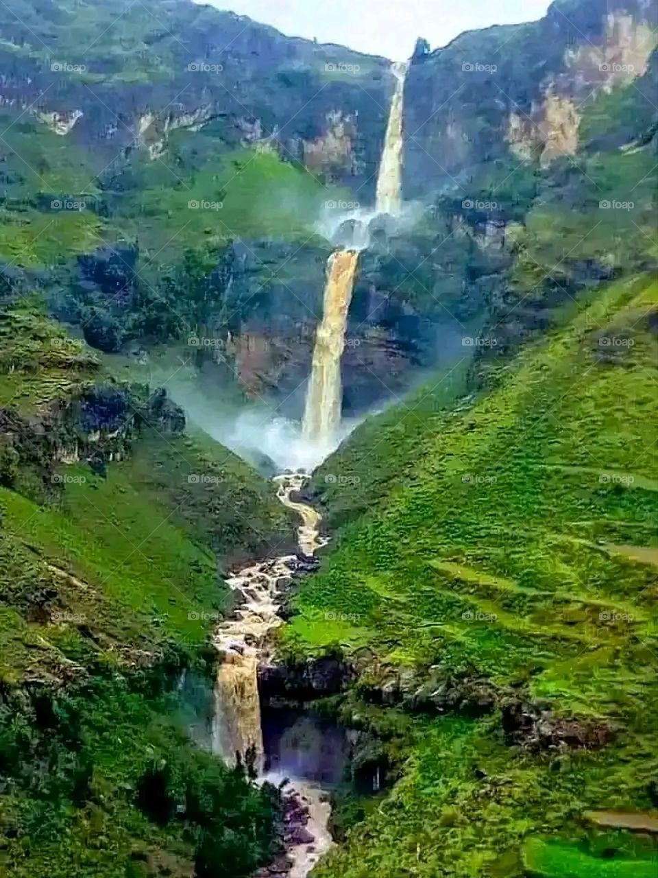 Glory be to God, the magnificent and picturesque view and the natural green trees are a view that is nothing more wonderful than it