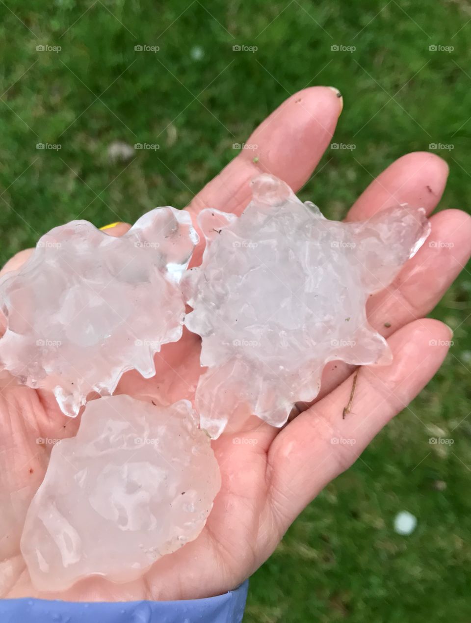 Super large hail stones