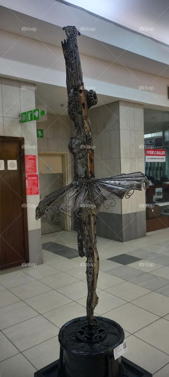 Wow!!@ I can dance.Check out this amazing dance machine giving us various steps.Dancing like no one is watching.