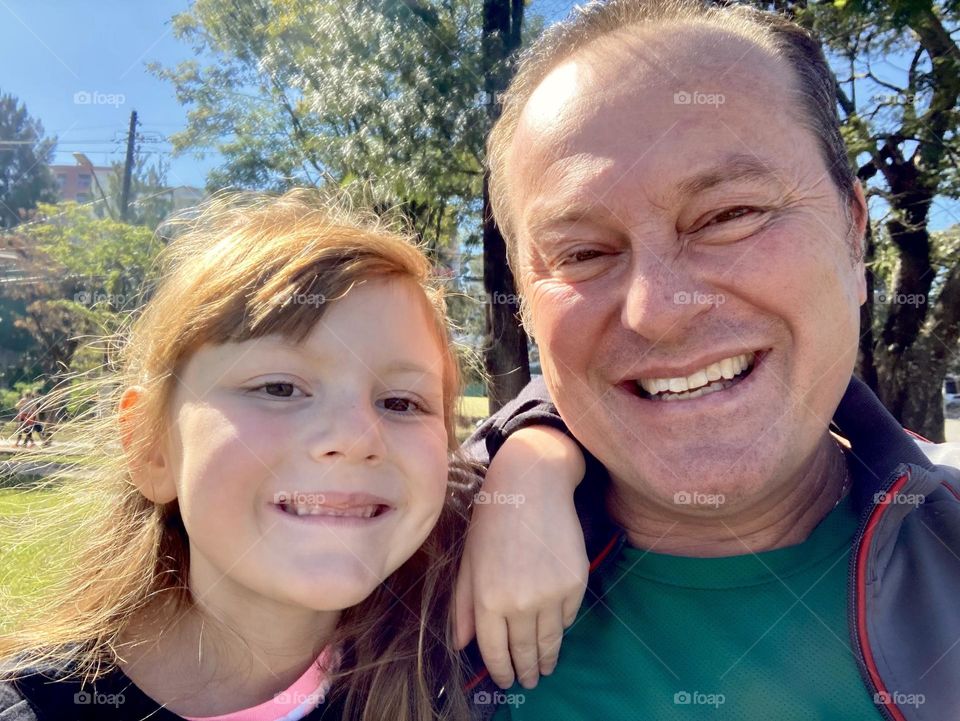 🇺🇸 My selfie with my daughter Maria Estela! With it, our photography is more beautiful! / 🇧🇷 A minha selfie com minha filha Maria Estela! Com ela, nossa fotografia fica mais bonita!