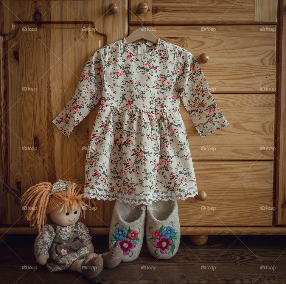 Wear set with cotton dress and wool sleepers