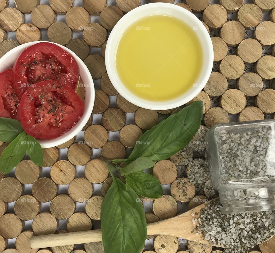 Pasta With Fresh Tomatoes & Basil 