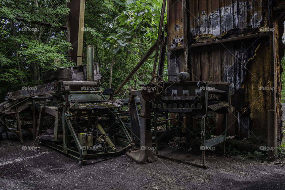 Rusty machinery 