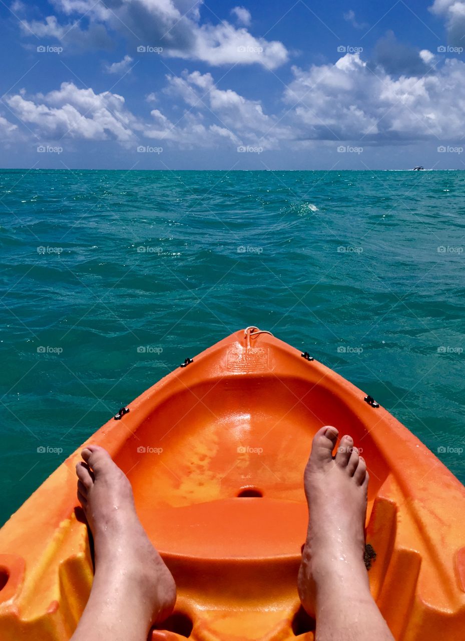 🇧🇷 Concurso fotográfico sobre um ótimo momento: relaxando num caiaque no litoral brasileiro! Quer algo mais gostoso? / 🇺🇸 Photo contest about a great time: relaxing in a kayak on the Brazilian coast! Want something more delicious?