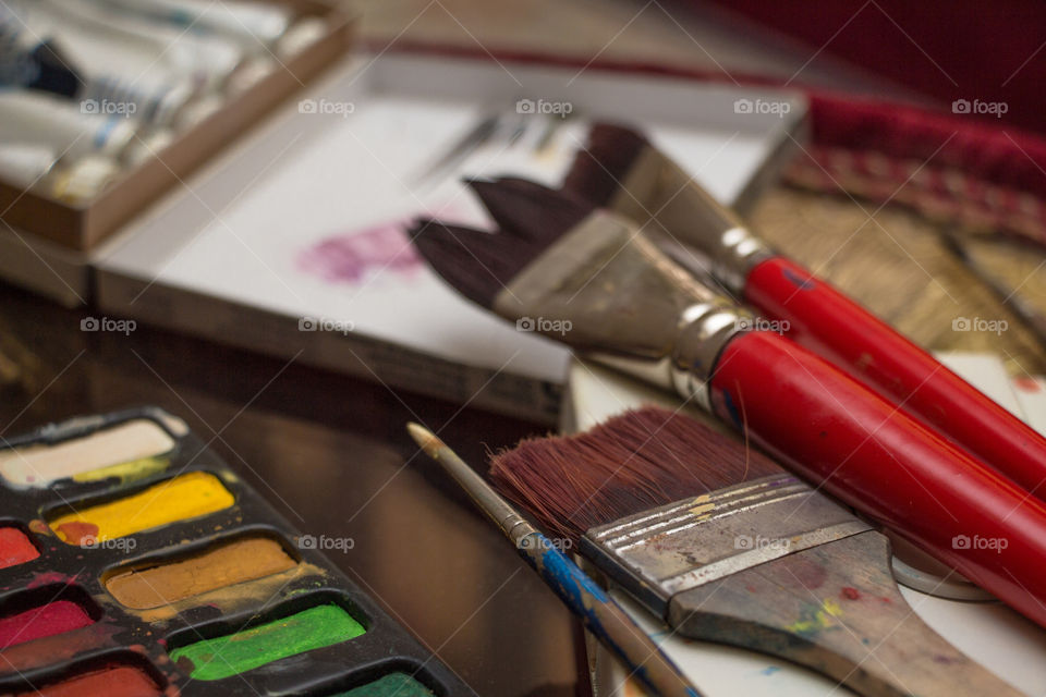 Brush tools for art crafts