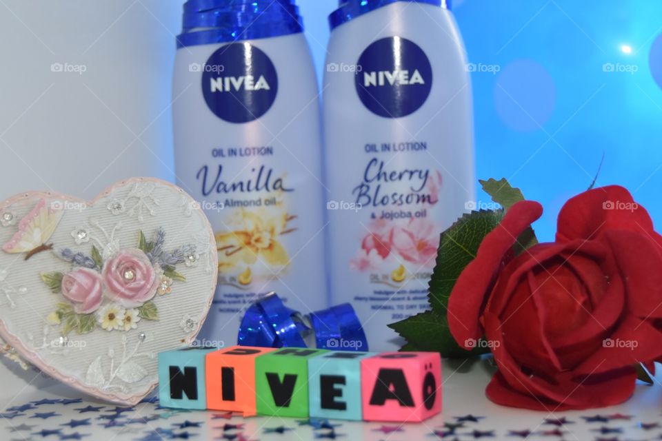 Share spring moments with NIVEA oil infused lotion 