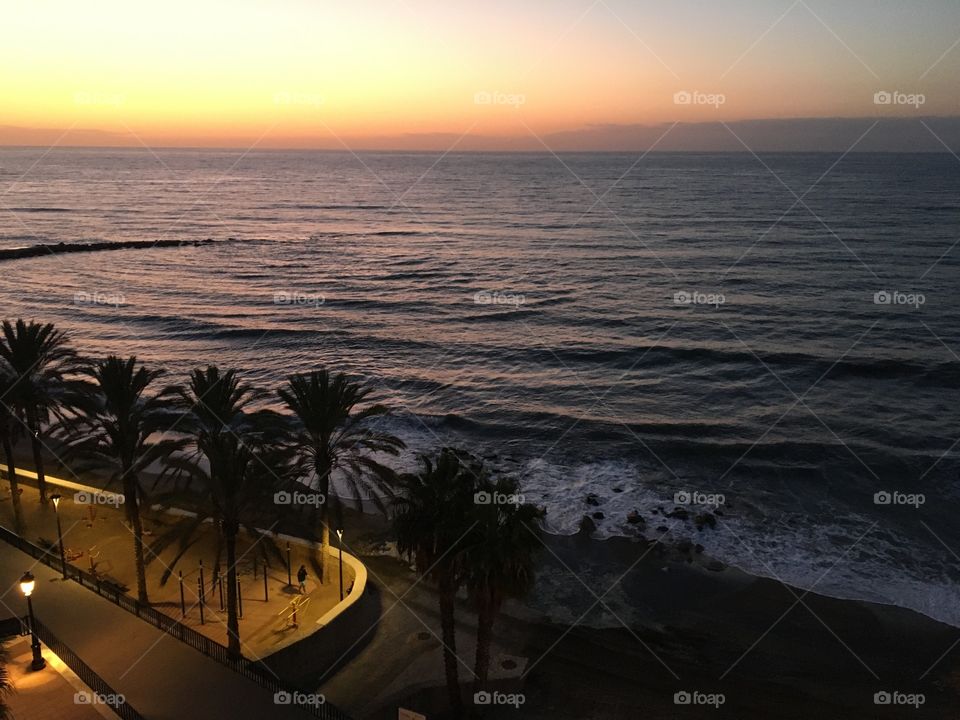 Between night and day 3