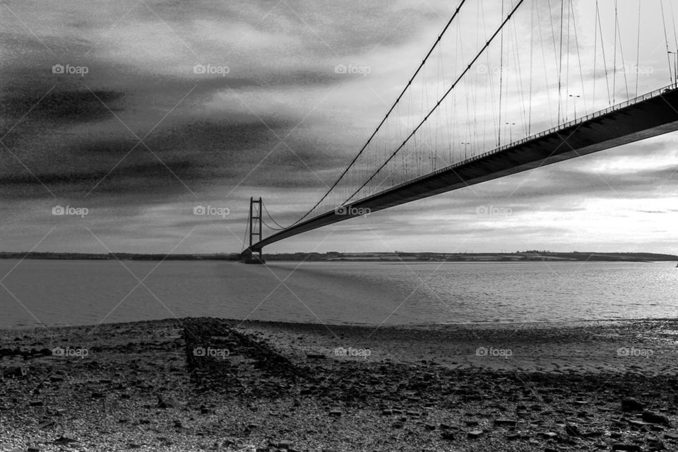 Humber Bridge, b