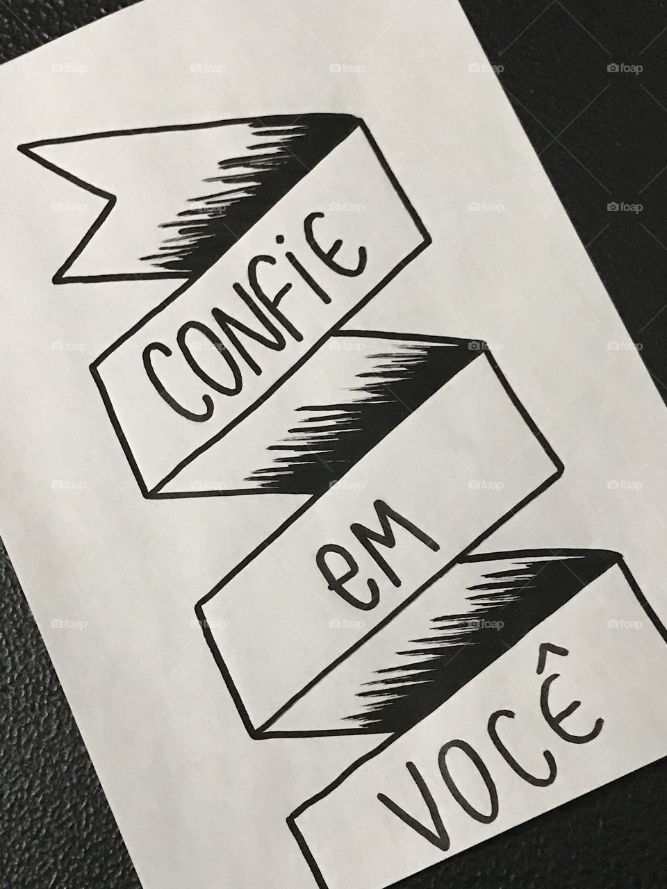 É preciso confiar em quem realmente somos! Cada pessoa tem seu valor...