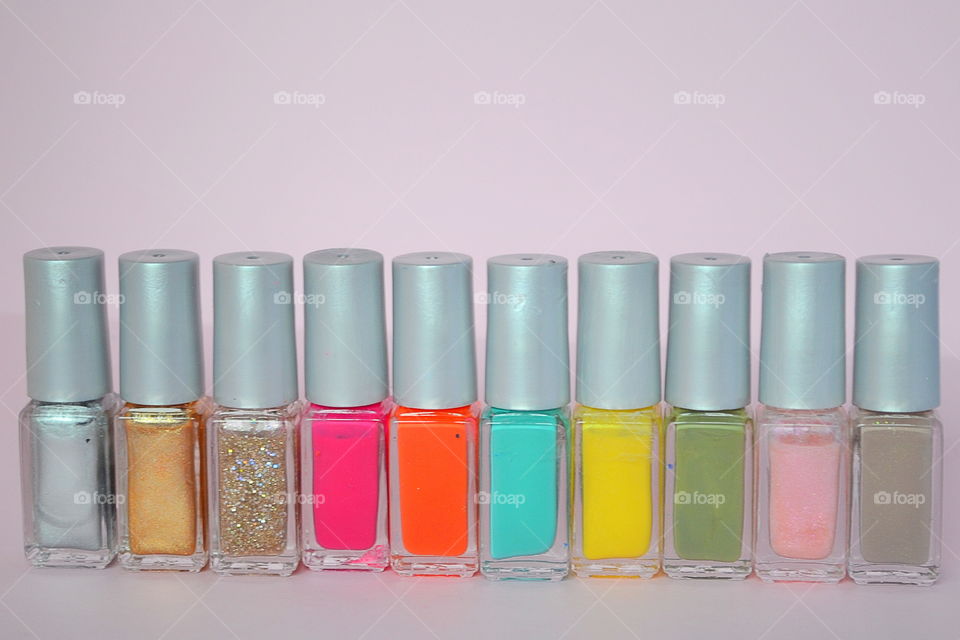 Nailpolish in different colors 