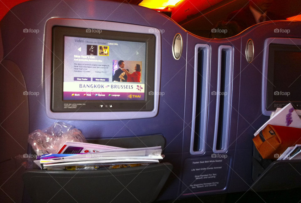 THAI AIRWAYS BUSINESS CLASS ON A340-500