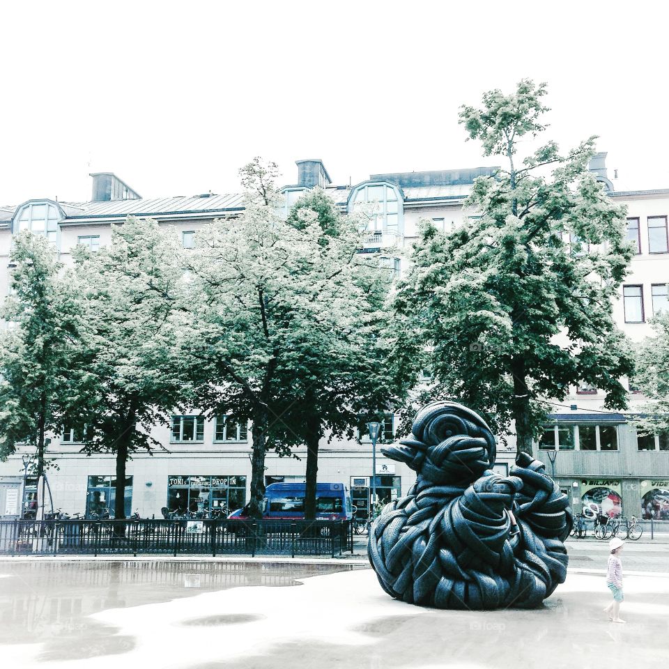 rubber duck sculpture örebro