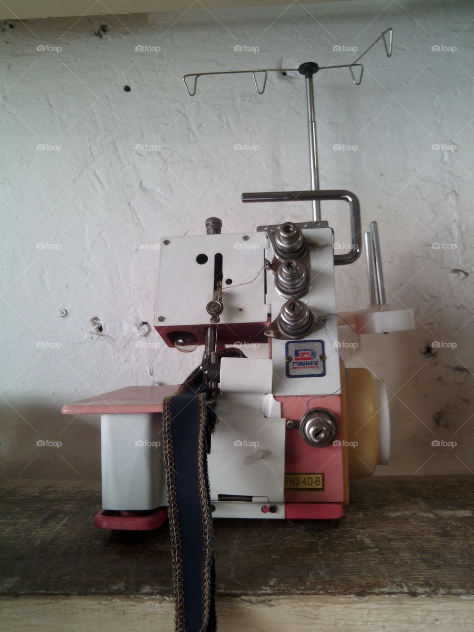 Maquina de coser Rosa