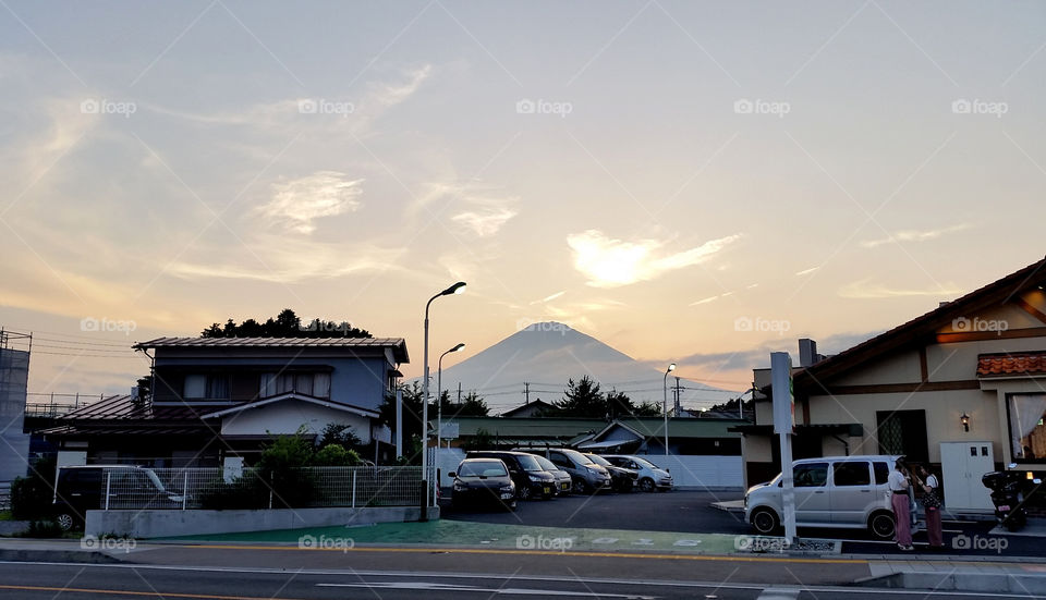 The day before big day to reach the top of MT Fuji ! On the way to the restaurant for dinner while looking at the right hand side, my hand took a cell phone up without hesitate to get this photo.