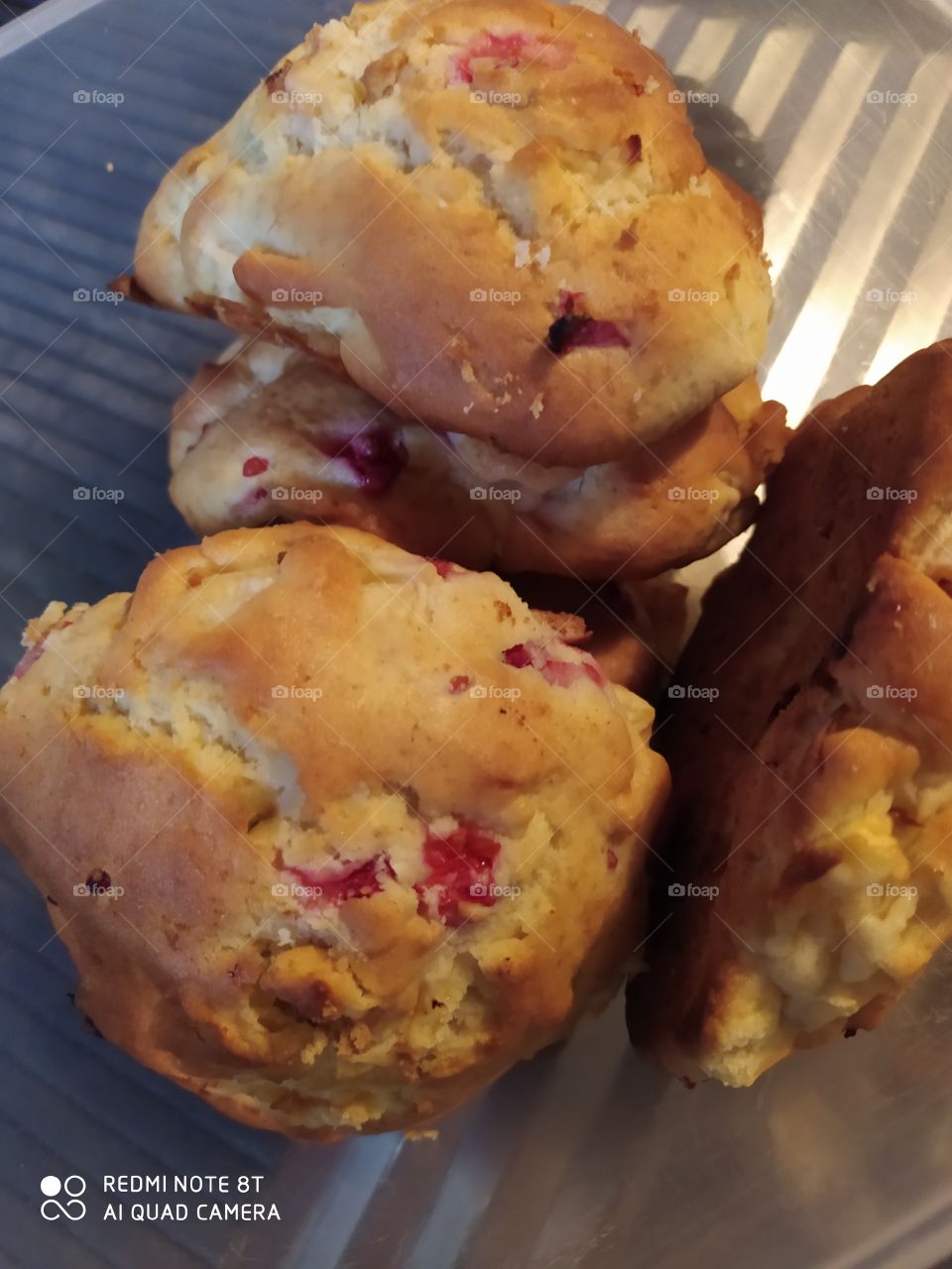 biscuits with apple and currant