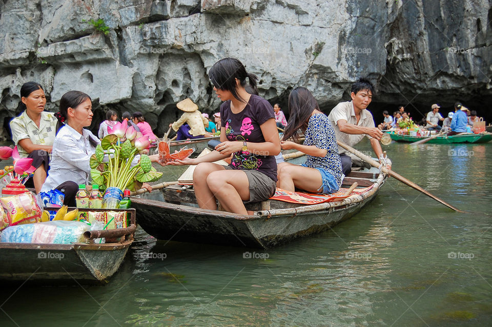 Floating market in Ninh Bình