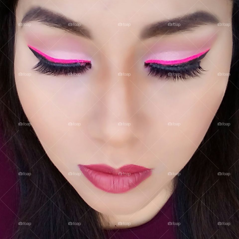 neon eyeliner pink makeup by me