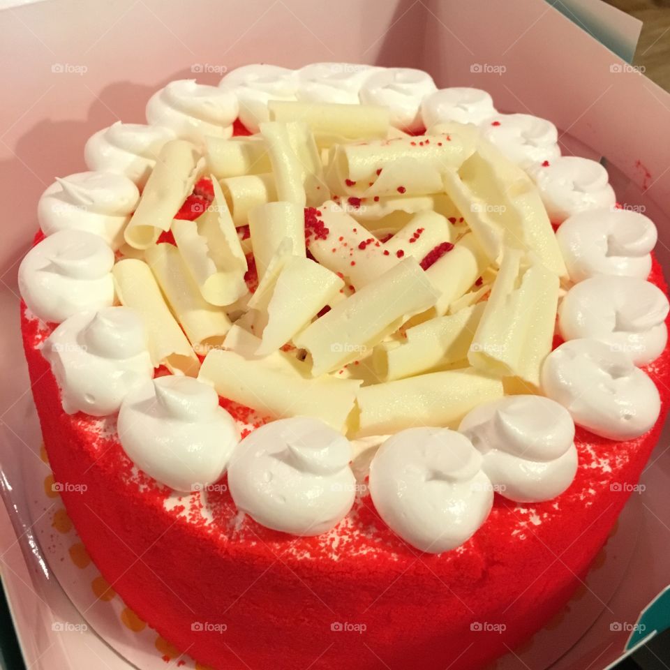 Red Velvet Cake by Honeybee