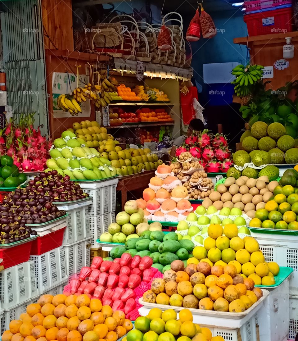 Selling fruits