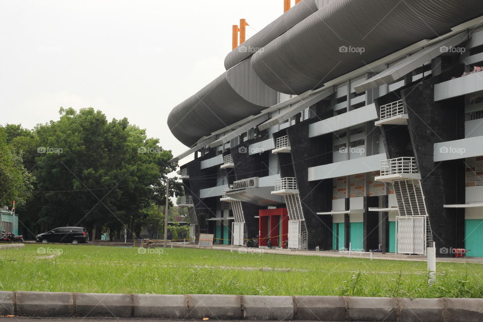 stadion ini tempat berdandingnya sepak bola