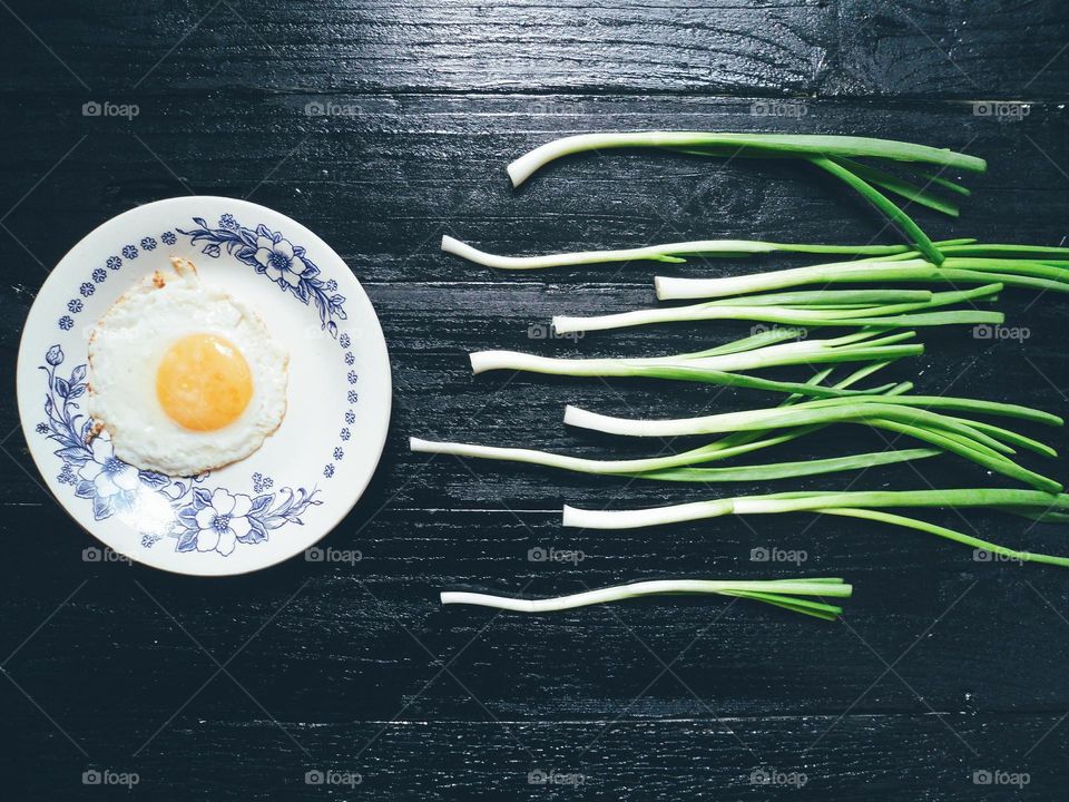 Scrambled eggs and chives