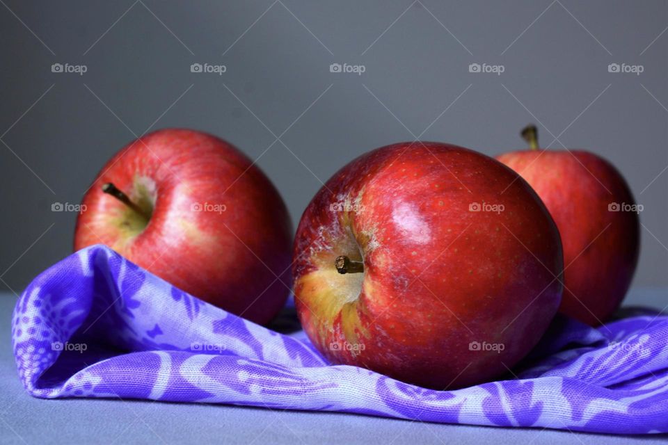 Red Apples