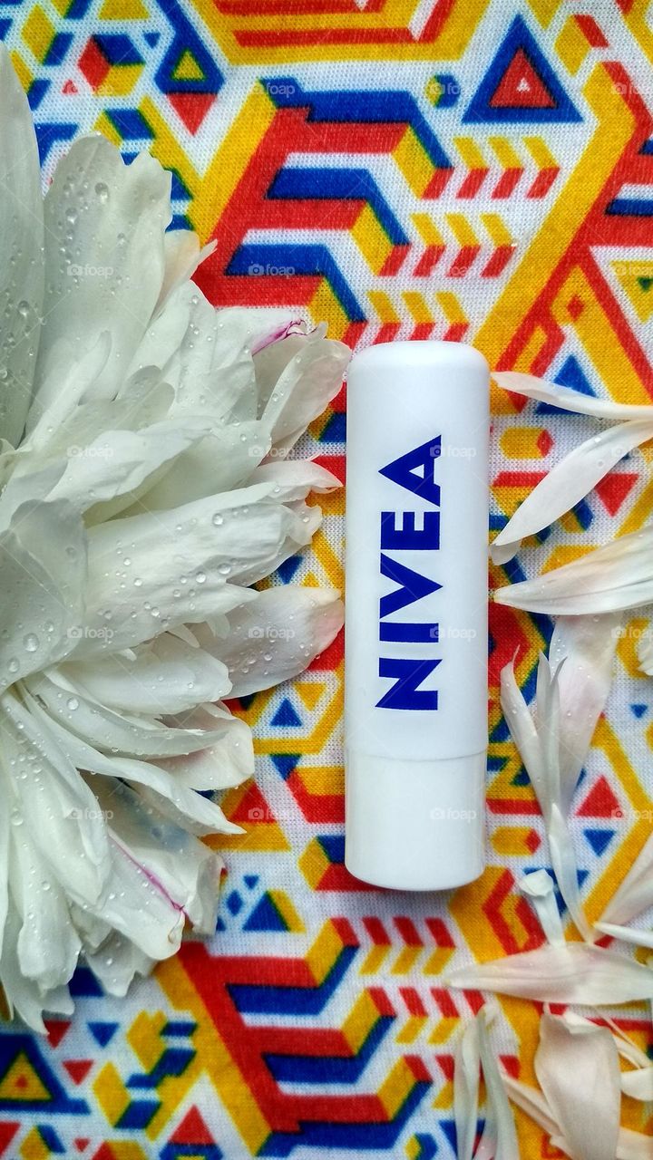 Nivea lips