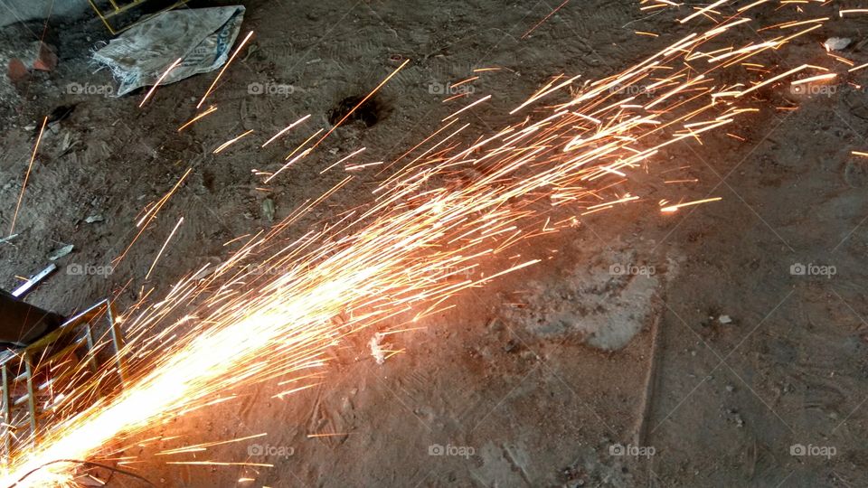 wending welder sparks