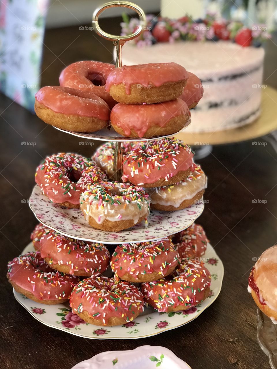 Cake / donuts / desserts 