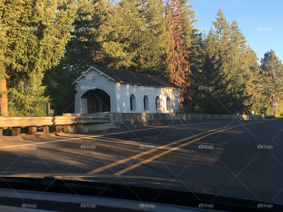 Wooden covered bridge Oregon in the fall