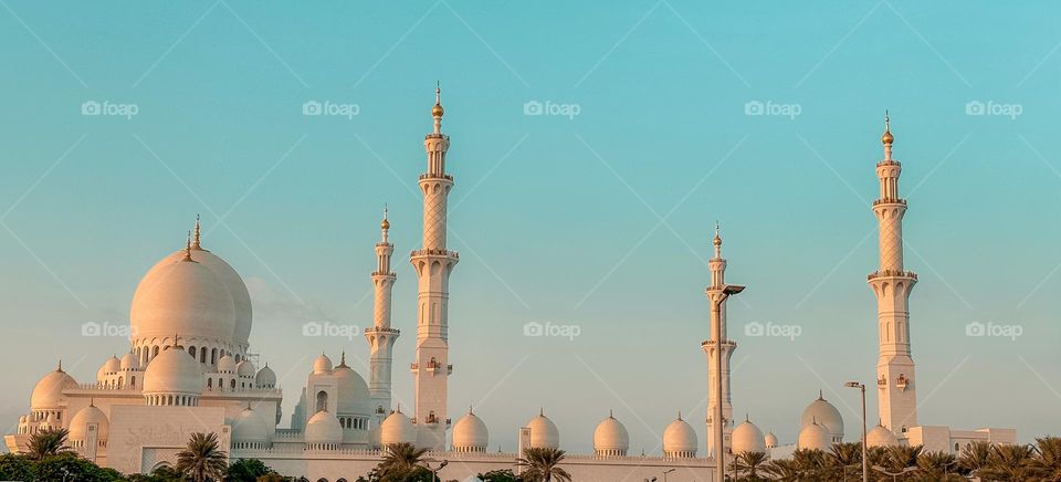 Abu Dabhi The Sheik Zayed Grand Mosque